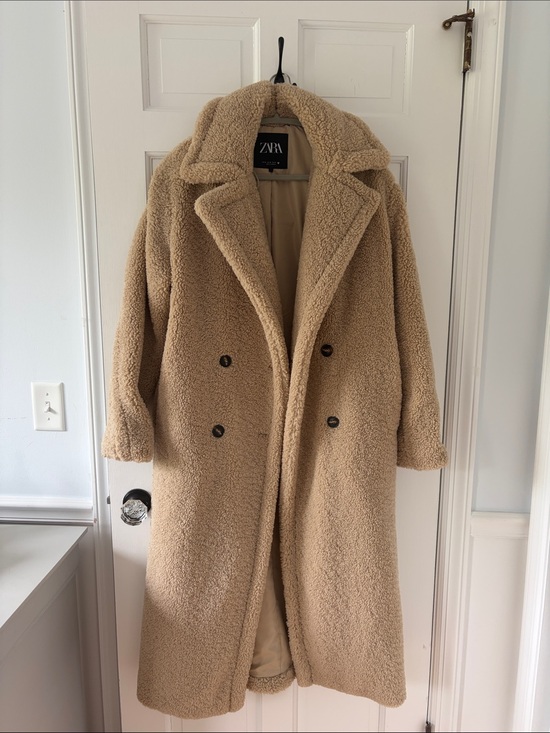 Zara Jackets & Blazers - Zara Double-Breasted Teddy Coat - Beige